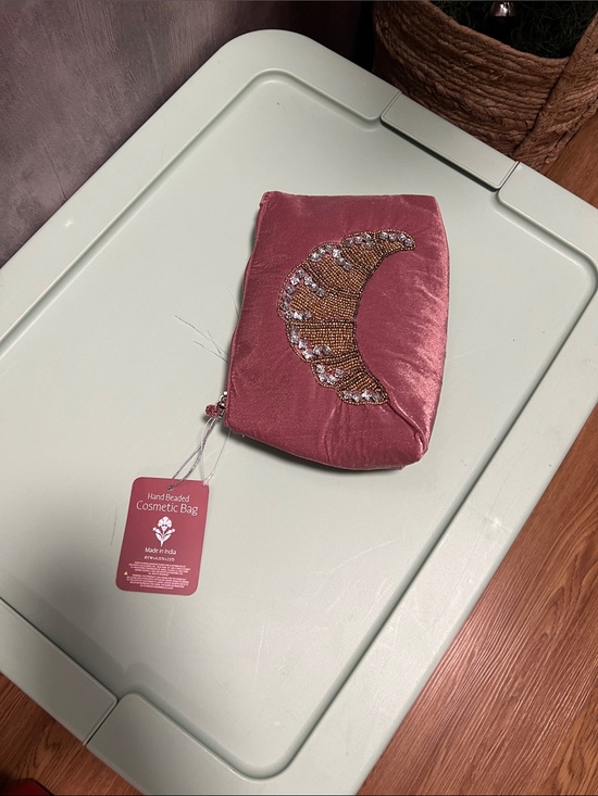 N/A Handbags - Hand-Beaded Pink Velvet Cosmetic Bag with Crescent Moon